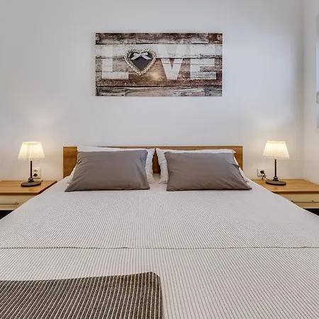 Juraj Apartamento