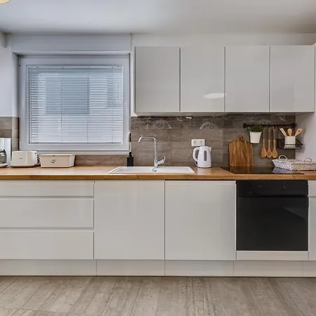Juraj Apartamento Petrcane